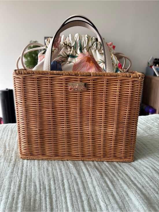 kate spade Handbags - Kate Spade - floral interior wicker bag
